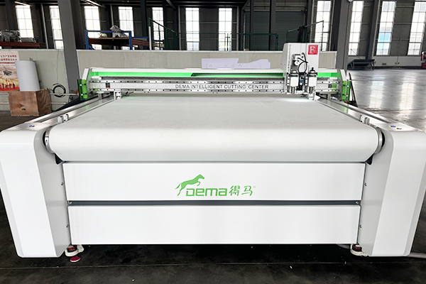 得马高速裁切机F11 得马高速裁切机F11