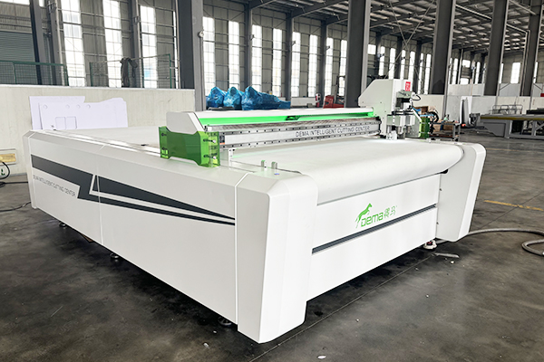 得马高速裁切机F11