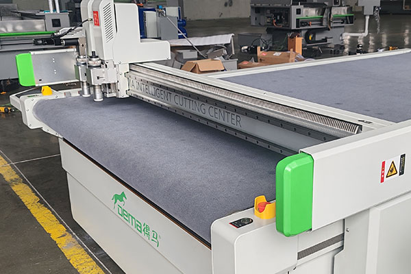 得马F11高速裁切机