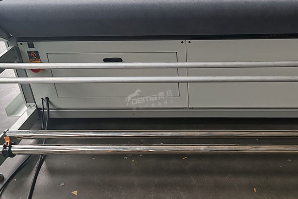 高速裁切机F11写真机架