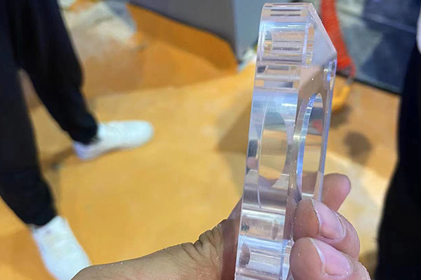 得马Z3高速巡边雕刻机加工亚克力